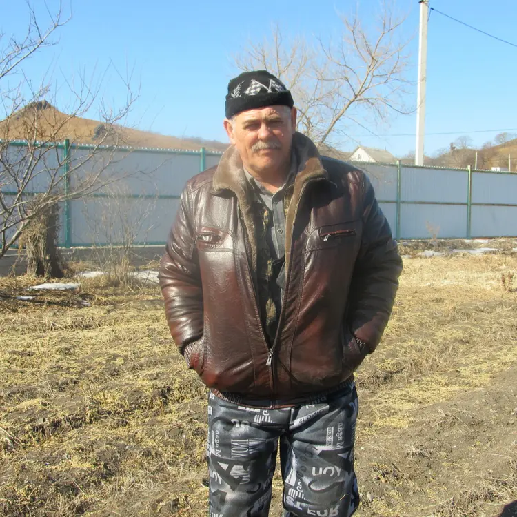 Мы Skarpion, 64, знакомлюсь для приятного времяпровождения в Славянке