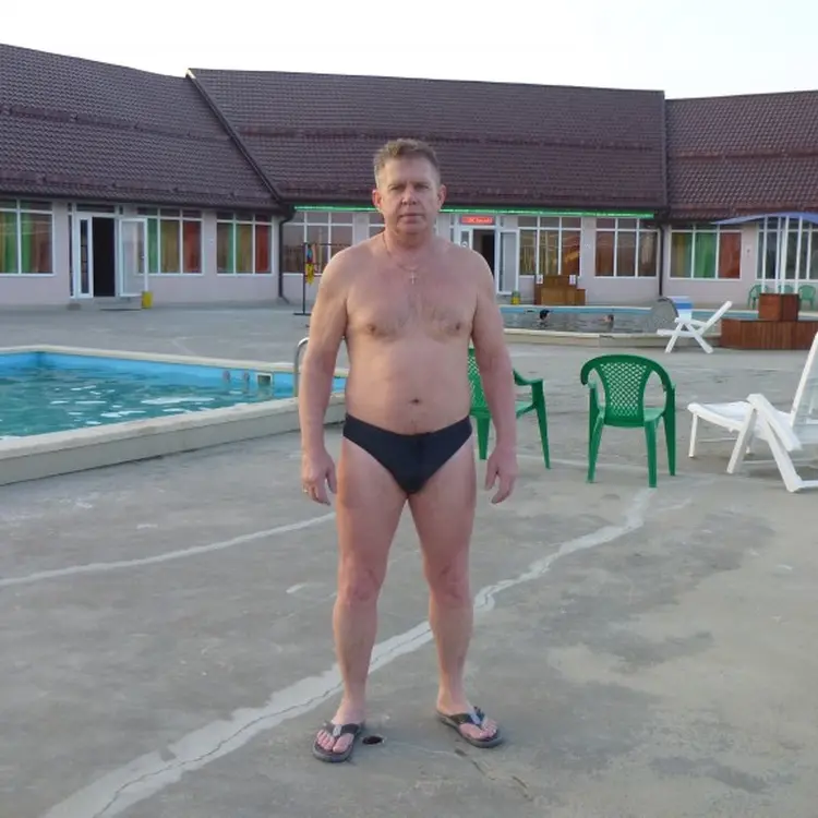 Сергей из Майкопа, ищу на сайте регулярный секс
