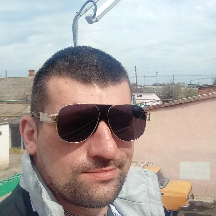 Сергей из Керчи, ищу на сайте регулярный секс
