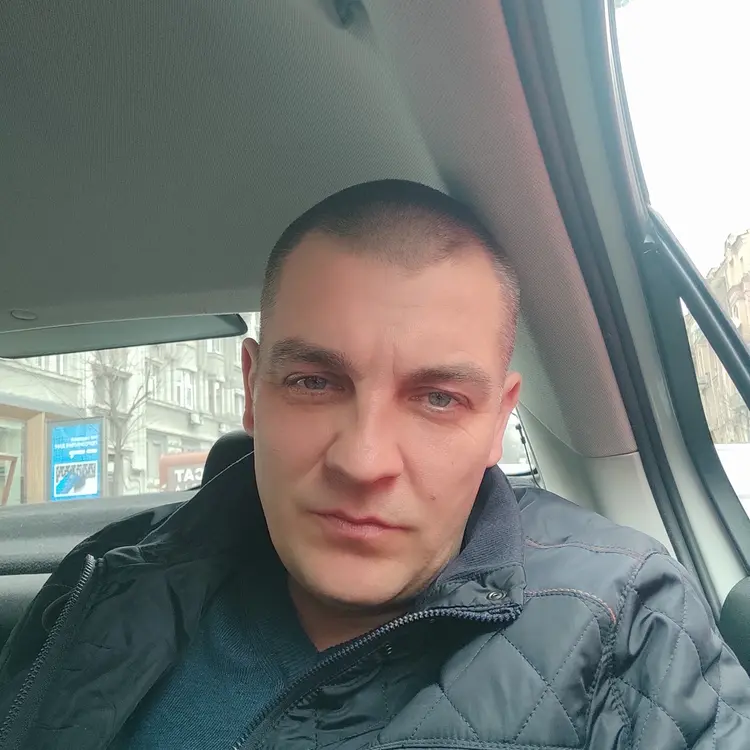 Я Сергей, 42, знакомлюсь для регулярного секса в Одессе