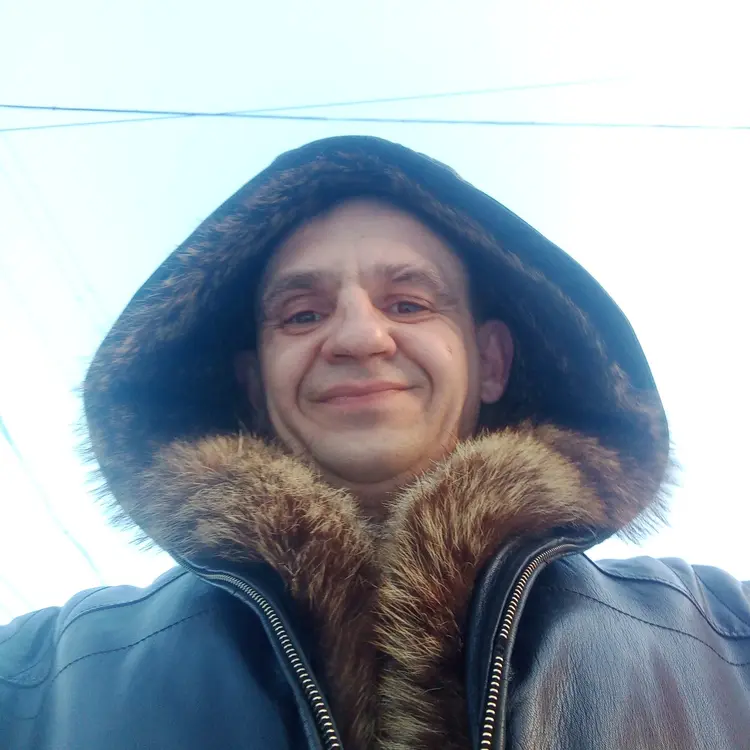 Константин Надежда из Новосибирска, ищу на сайте регулярный секс