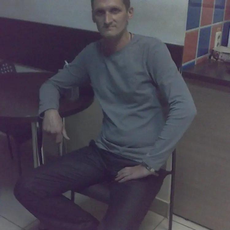 Maksim из Кирова, ищу на сайте секс на одну ночь
