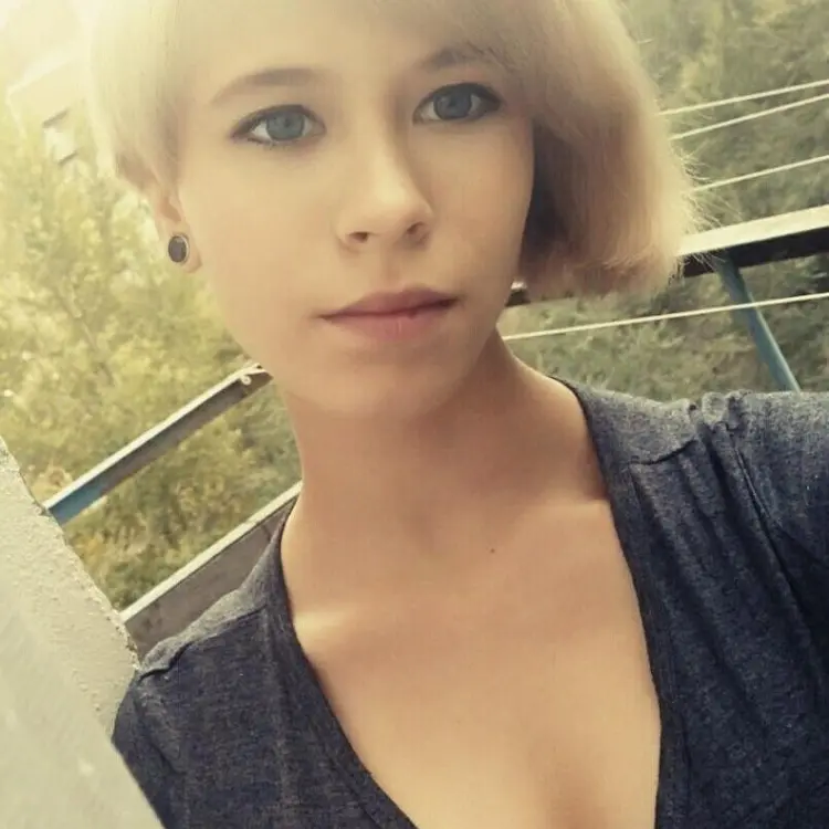 Я Ольга, 25, знакомлюсь для секса на одну ночь в Омске
