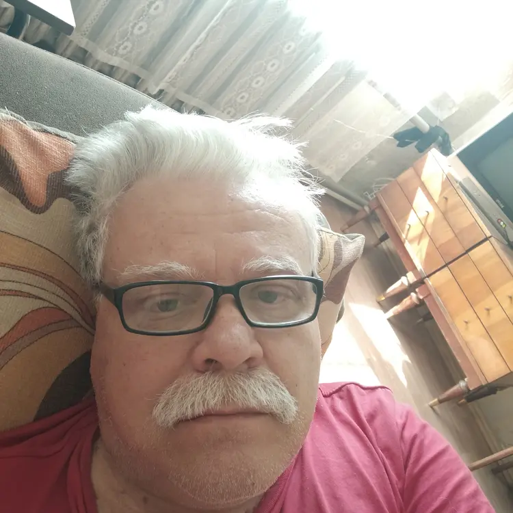 Я Андрей, 67, знакомлюсь для дружбы в Новосибирске
