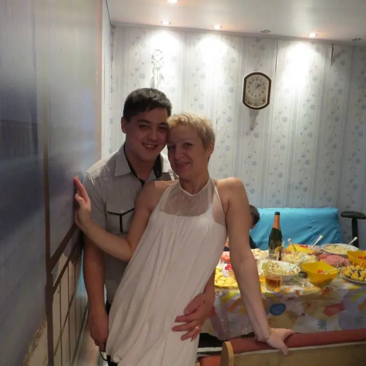Мы Миша Алена, 31, знакомлюсь для дружбы в Екатеринбурге