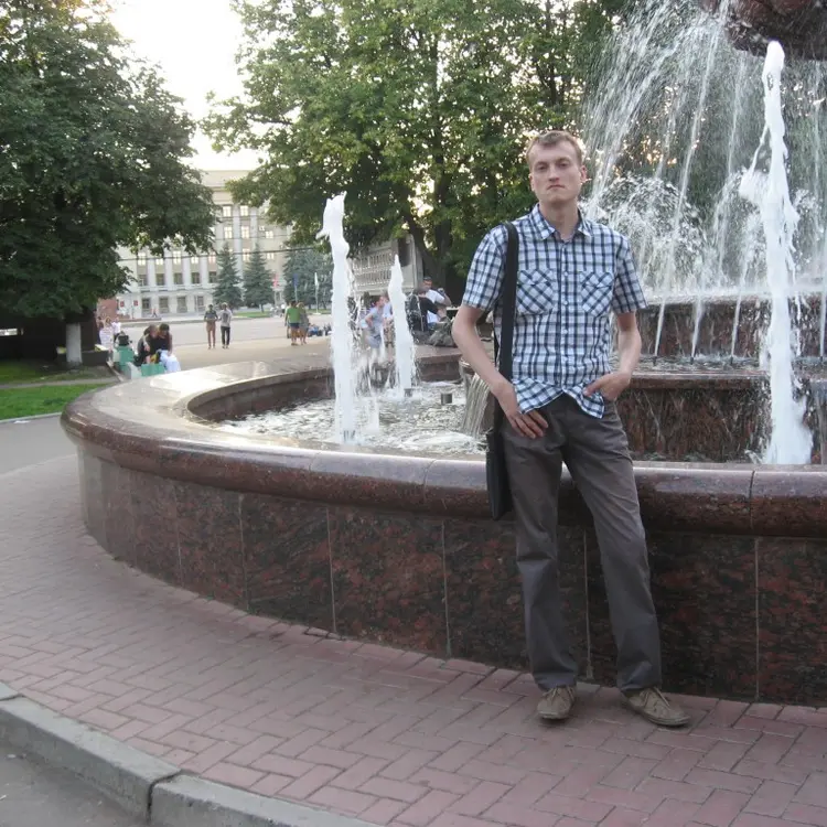 Я Евгений, 35, из Кирова, ищу знакомство для постоянных отношений