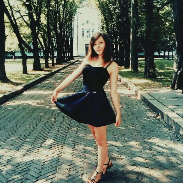 Я Анастасия, 25, знакомлюсь для общения в Великом Новгороде