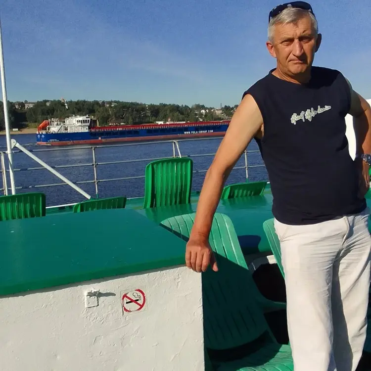 Я Андрей, 61, из Казани, ищу знакомство для регулярного секса