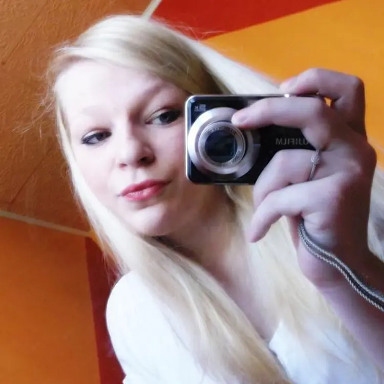 Я Светлана, 19, из Новосибирска, ищу знакомство для постоянных отношений
