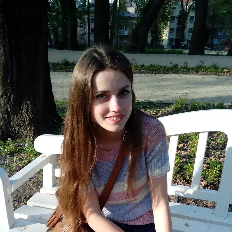 Я Алёна, 25, знакомлюсь для виртуального секса в Малоярославце