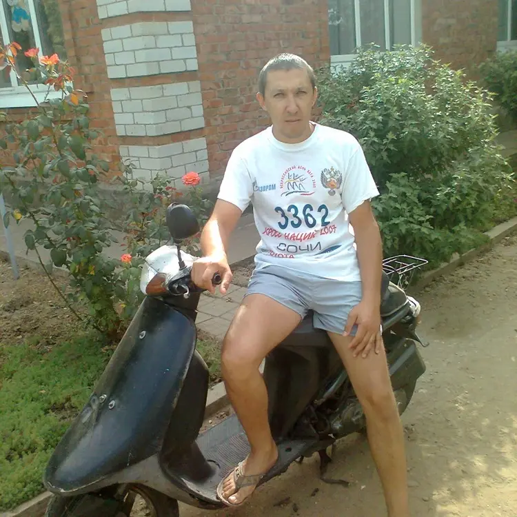 Я Денис, 43, из Усть-Лабинска, ищу знакомство для регулярного секса