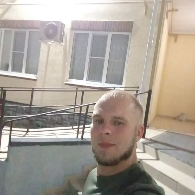 Я Сергей, 29, знакомлюсь для секса на одну ночь в Афипском