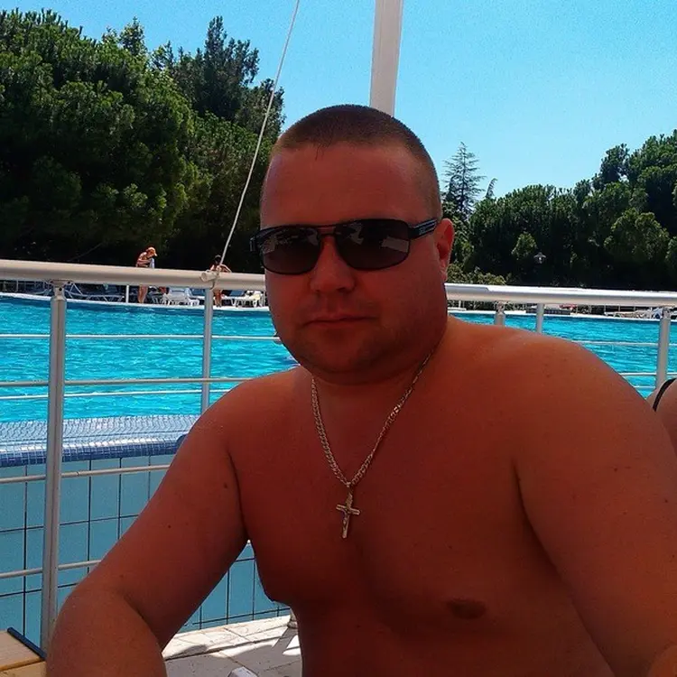 Олег из Лысьвы, ищу на сайте секс на одну ночь