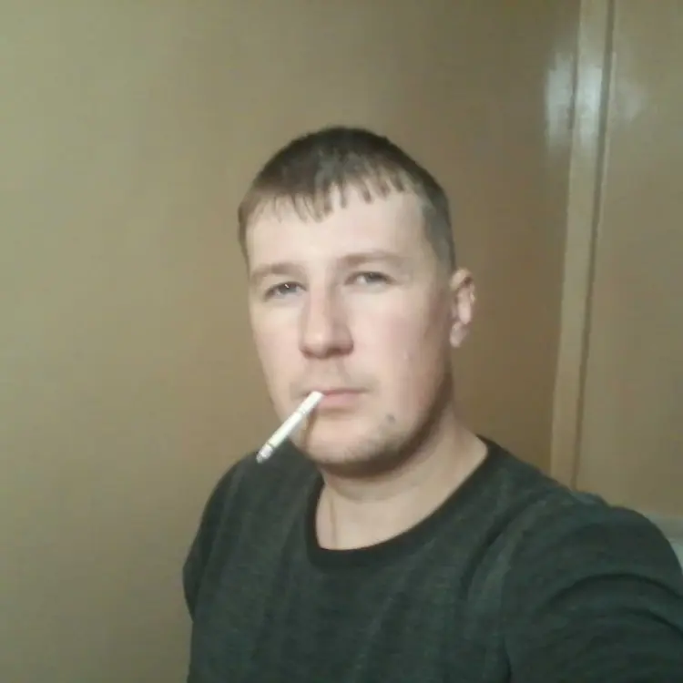 Иван из Елизова, мне 39, познакомлюсь для регулярного секса