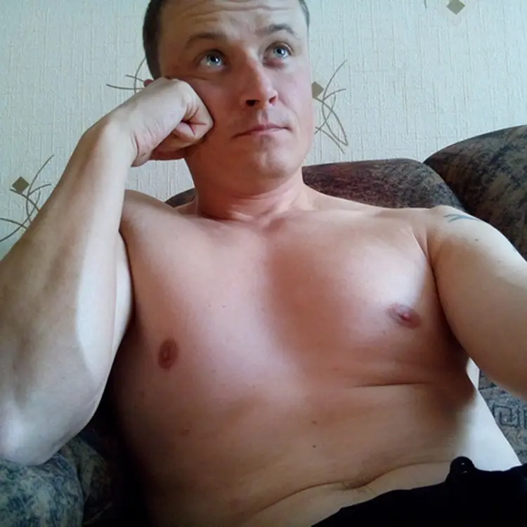 Я Евгений, 46, знакомлюсь для регулярного секса в Лесозаводске