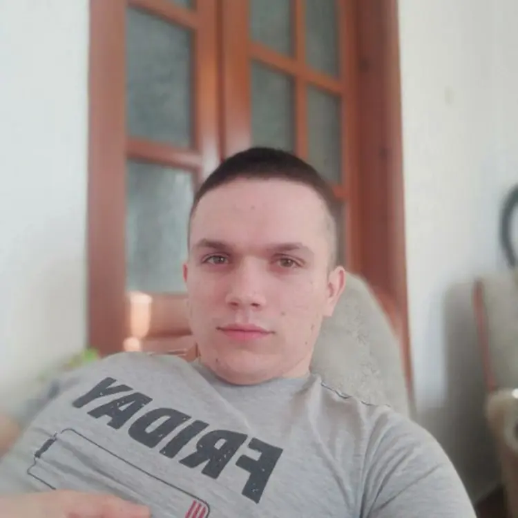 Я Богдан, 24, из Ровно, ищу знакомство для общения
