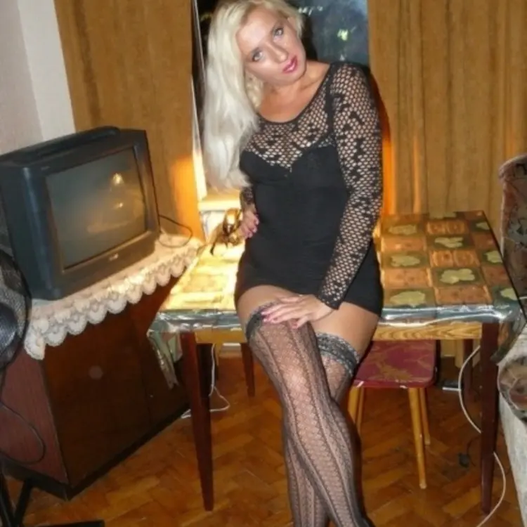 Я Nona, 43, знакомлюсь для постоянных отношений в Волгограде