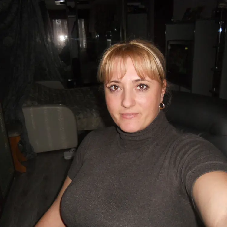 Оксана из Челябинска, ищу на сайте секс на одну ночь