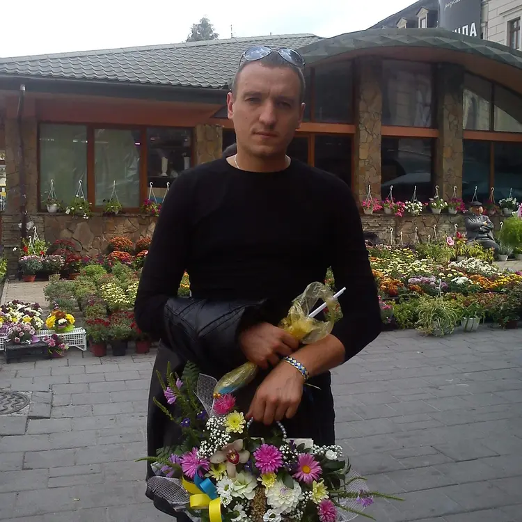 Я Василь, 41, из Львова, ищу знакомство для регулярного секса