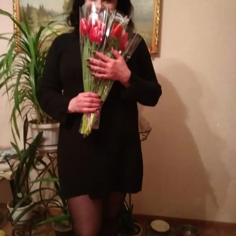 Я Елена, 46, из Смоленска, ищу знакомство для постоянных отношений