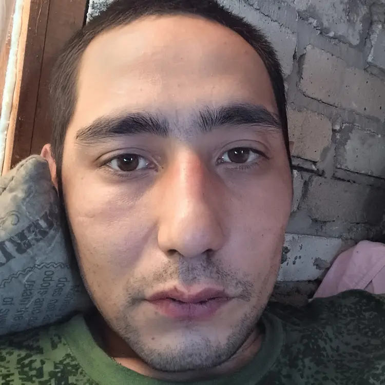 Я Виталий, 32, знакомлюсь для виртуального секса в Макеевке