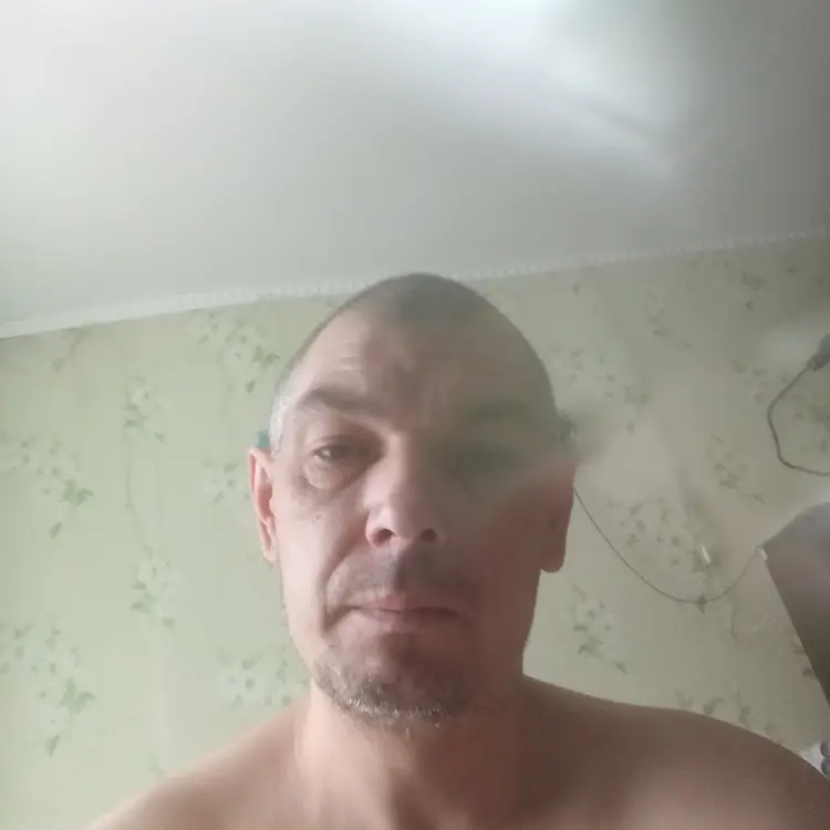 Анатолий из Твери, мне 43, познакомлюсь для виртуального секса