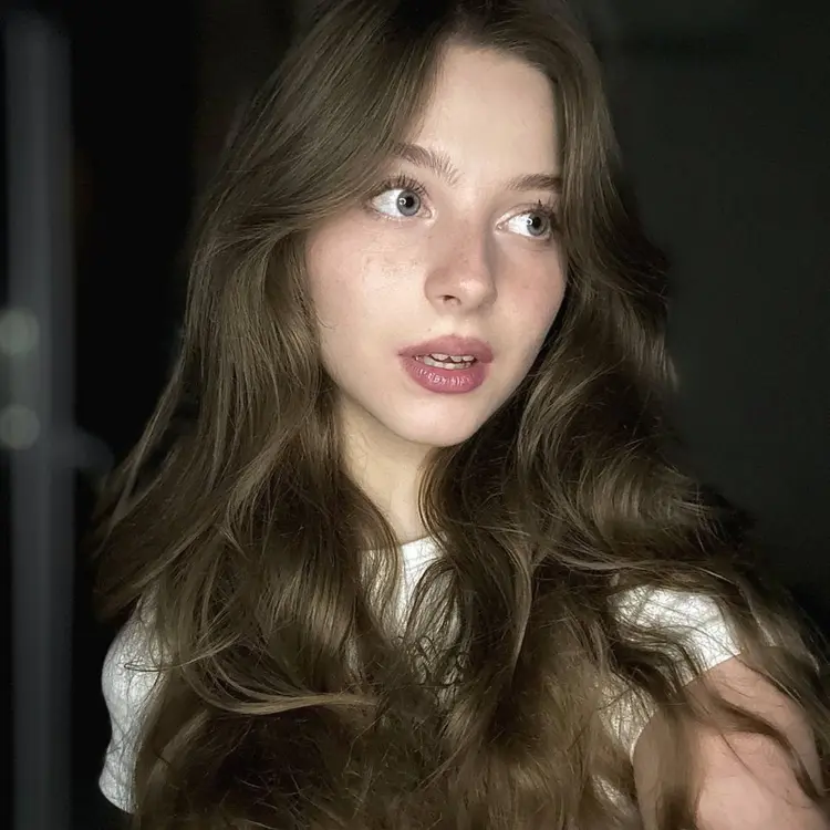 Я Кристина, 24, из Челябинска, ищу знакомство для секса на одну ночь