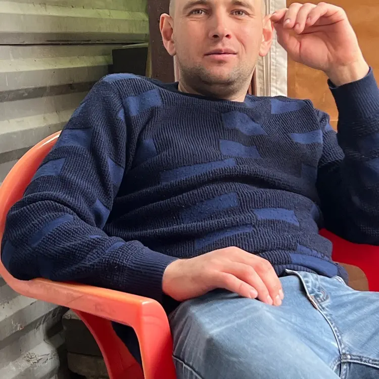 Игорь из Луганска, ищу на сайте секс на одну ночь