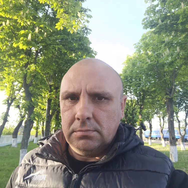 Sergey из Минска, ищу на сайте регулярный секс