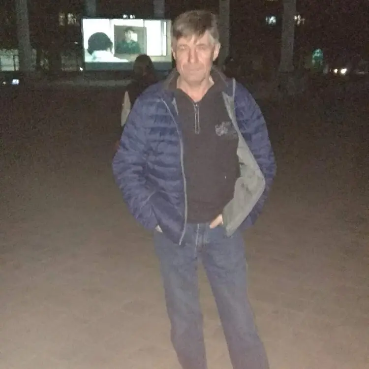 Я Alexander, 57, знакомлюсь для секса на одну ночь в Караганде