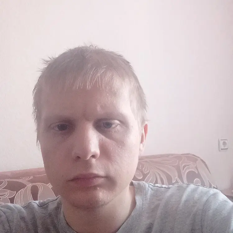 Я Лёша, 26, из Оренбурга, ищу знакомство для регулярного секса