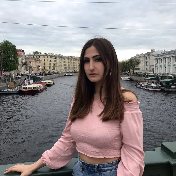 Я Лейла, 23, знакомлюсь для регулярного секса в Москве