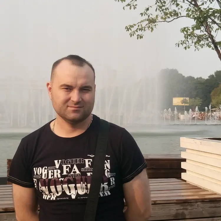 Я Михаил, 44, знакомлюсь для регулярного секса в Пушкине