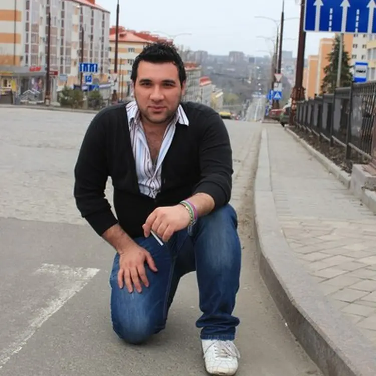 Romyo из Донецка, ищу на сайте виртуальный секс