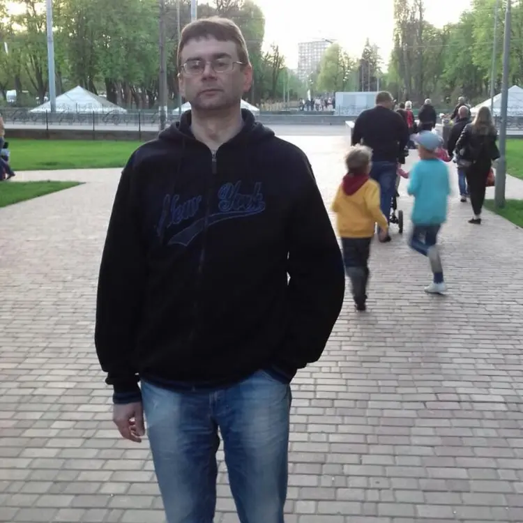 Я Сергей, 57, из Чернигова, ищу знакомство для секса на одну ночь