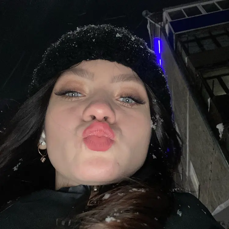 Я Анастасия, 24, из Прокопьевска, ищу знакомство для совместных путешествий