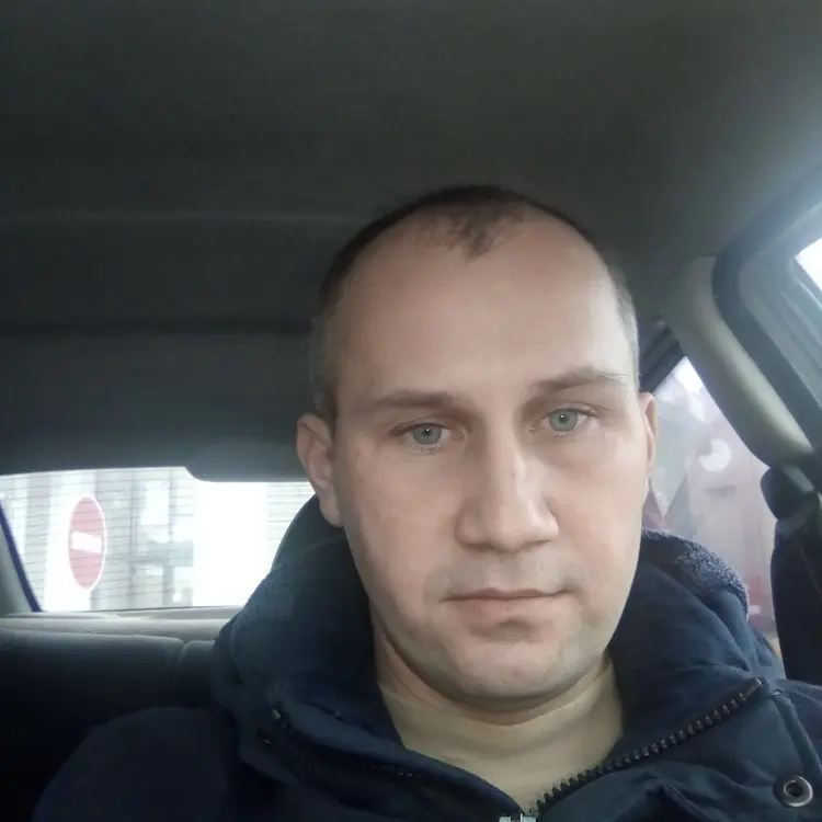 Константин из Новочеркасска, мне 38, познакомлюсь для регулярного секса