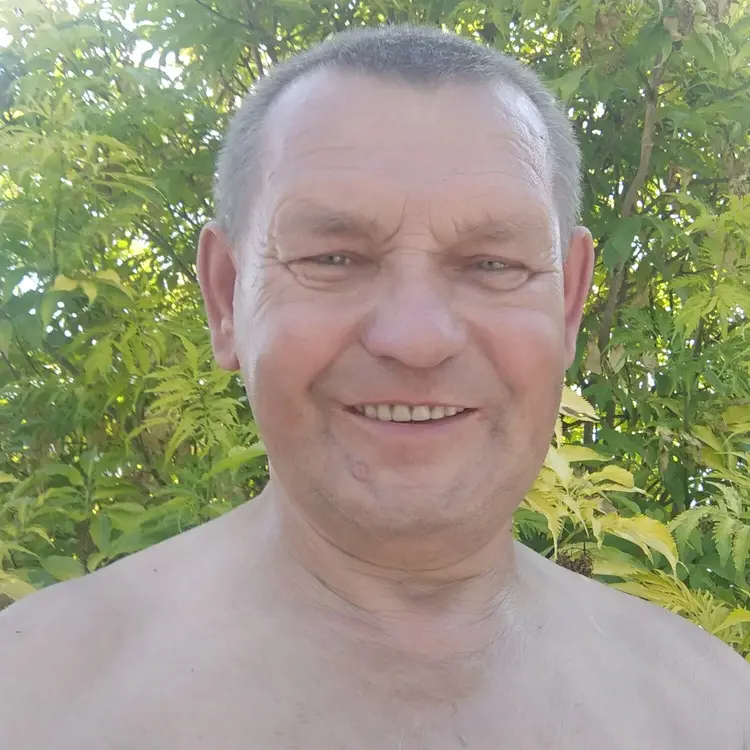 Николай из Могилёва, мне 53, познакомлюсь для секса на одну ночь