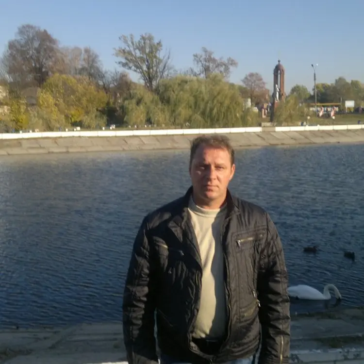 Мы Sergey, 52, знакомлюсь в Новозыбкове