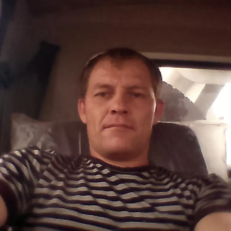 Я Oleg, 43, знакомлюсь для приятного времяпровождения в Сорочинске