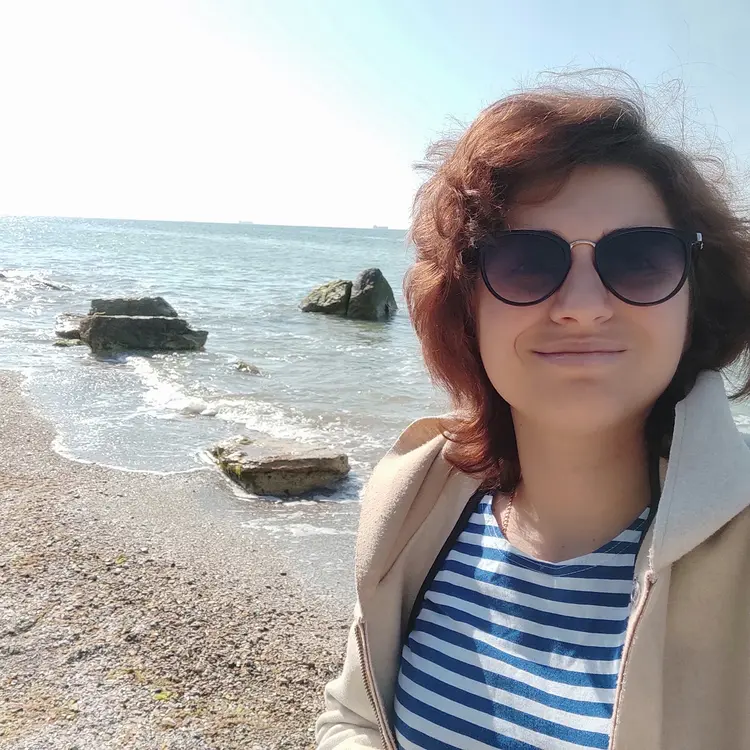 Ирина из Одессы, ищу на сайте постоянные отношения