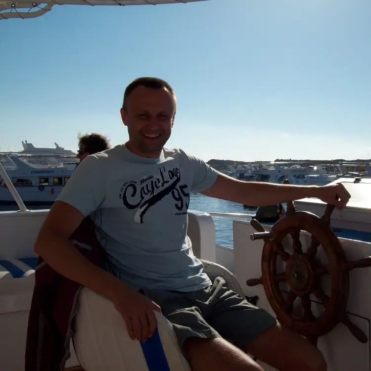Я Сергей, 46, из Александрии, ищу знакомство для приятного времяпровождения