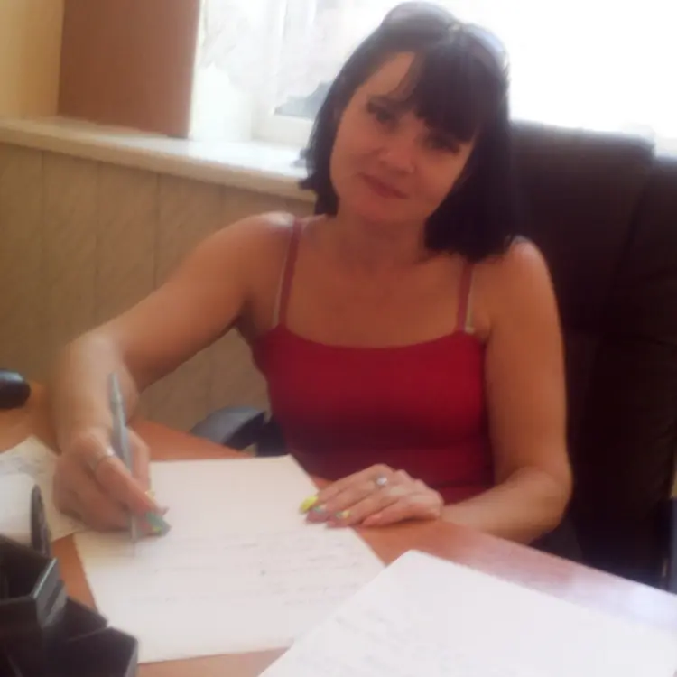 Елена из Донецка, мне 45, познакомлюсь для приятного времяпровождения