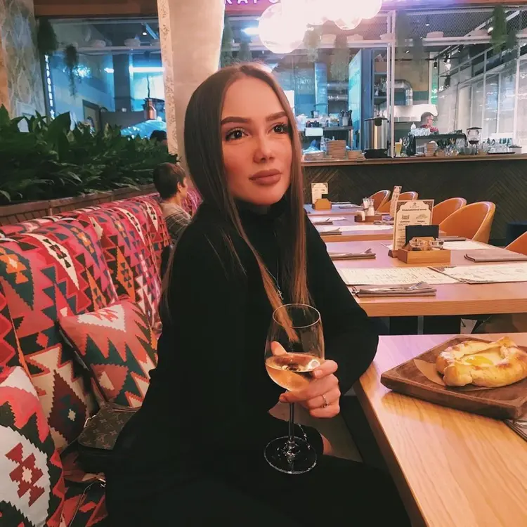 Я Настя, 25, знакомлюсь для постоянных отношений в Москве