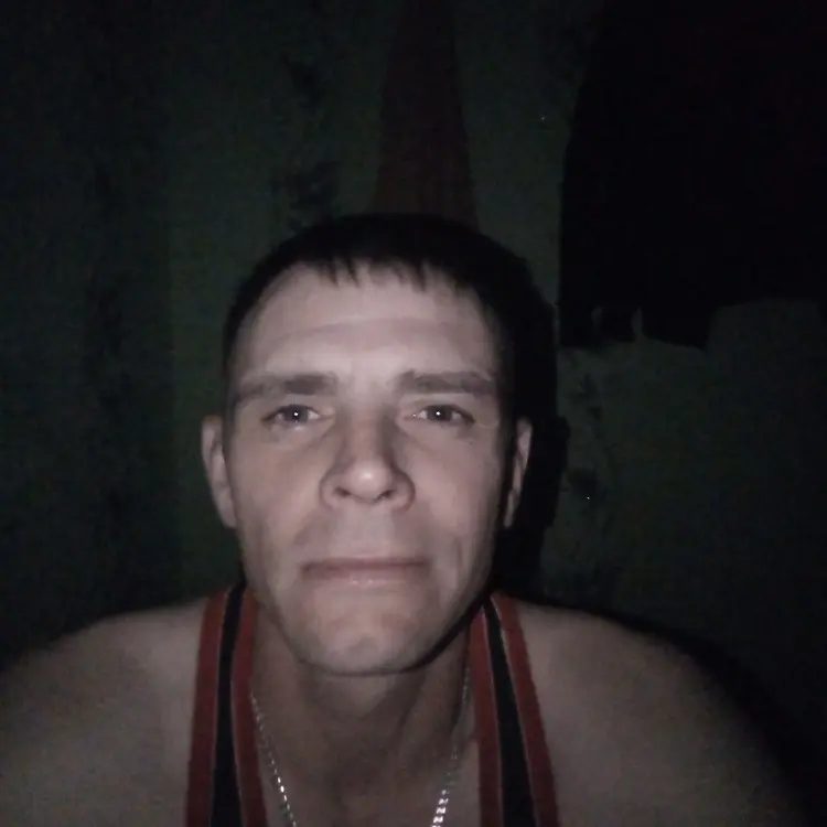 Евгений из Усть-Кута, мне 39, познакомлюсь для секса на одну ночь