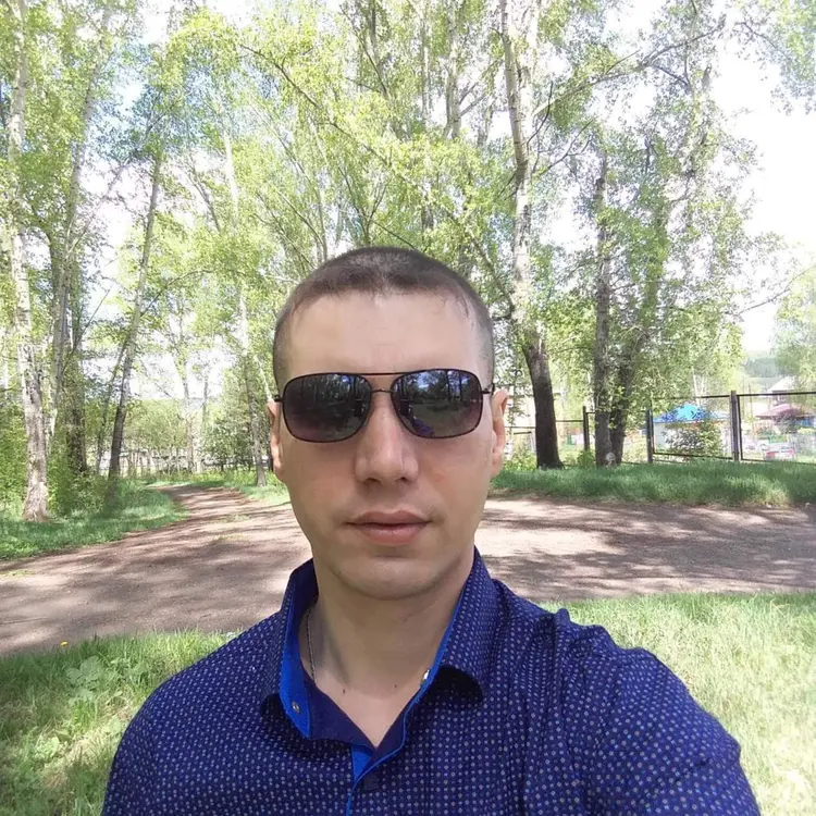 Я Сергей, 38, знакомлюсь для дружбы в Пскове