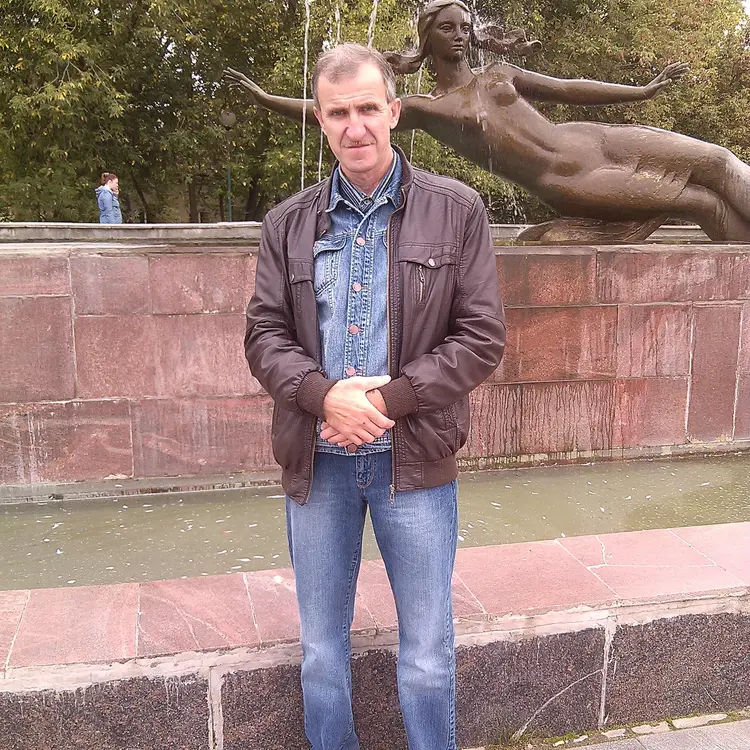 Я Владимир, 63, знакомлюсь для регулярного секса в Новополоцке