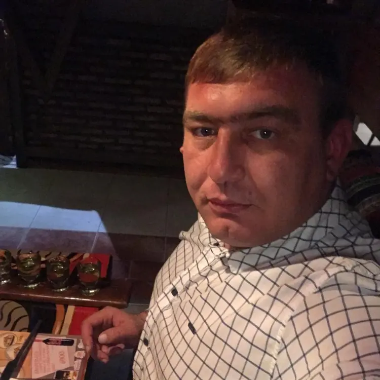 Я Mikhail, 37, из Караганды, ищу знакомство для секса на одну ночь