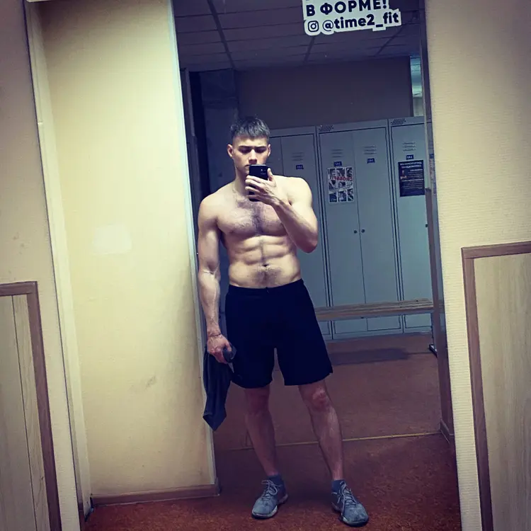 Я Artem, 22, из Орехово-Зуево, ищу знакомство для секса на одну ночь