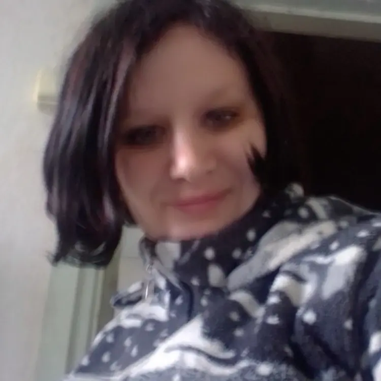Я Ирина, 30, из Кемерово, ищу знакомство для постоянных отношений